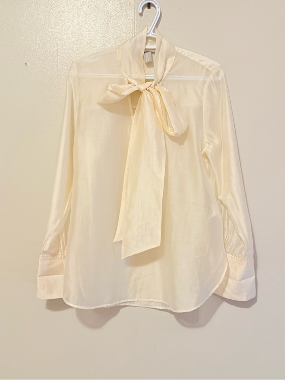 H&M Cream Bow-Tie Long Sleeve Blouse